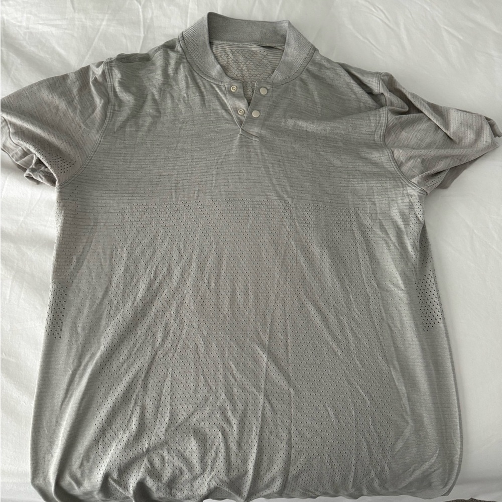 Men’s lululemon shirt